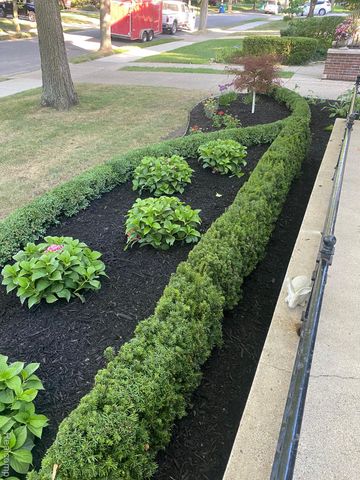 1383 Bishop Road, Grosse Pointe Park, MI 48230