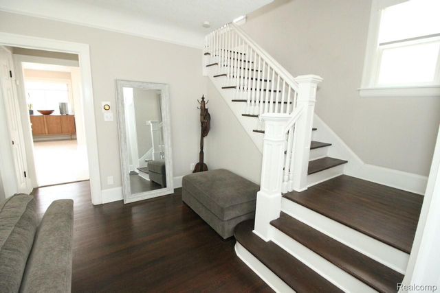 1383 Bishop Road, Grosse Pointe Park, MI 48230