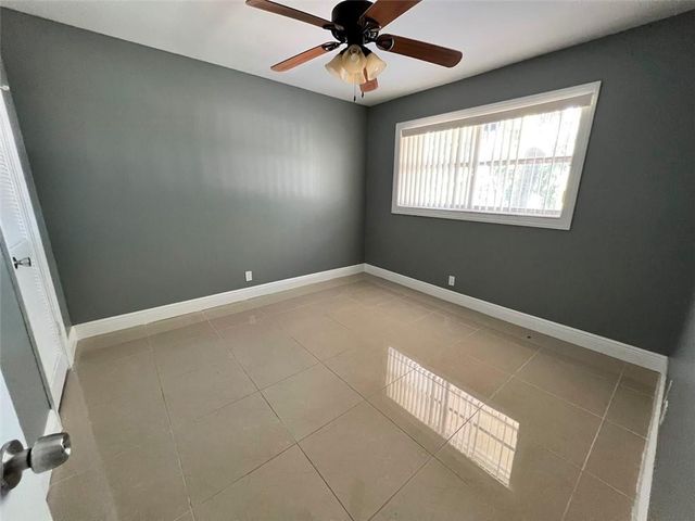 610 SE 2nd Avenue L21, Deerfield Beach, FL 33441