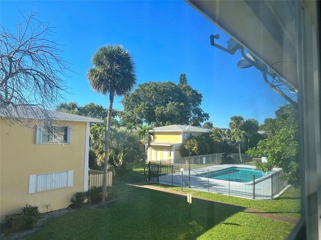 610 SE 2nd Avenue L21, Deerfield Beach, FL 33441