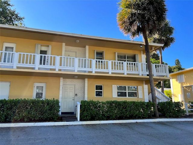 610 SE 2nd Avenue L21, Deerfield Beach, FL 33441