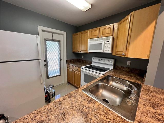 610 SE 2nd Avenue L21, Deerfield Beach, FL 33441