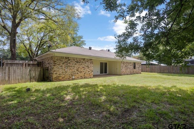 411 Shady Ln, Whitehouse, TX 75791