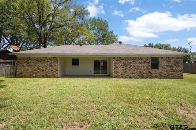 411 Shady Ln, Whitehouse, TX 75791