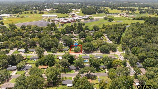 411 Shady Ln, Whitehouse, TX 75791