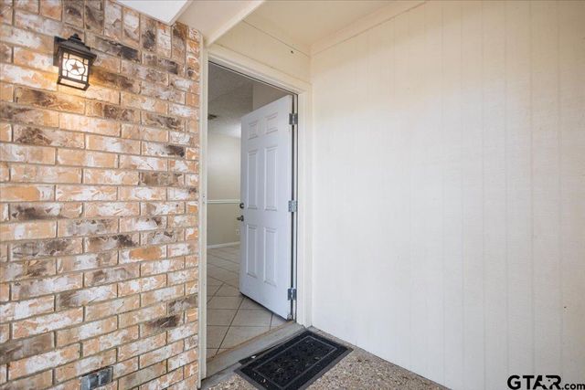 411 Shady Ln, Whitehouse, TX 75791