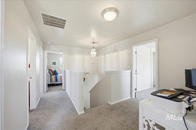 8132 S Red Shine Ave, Boise, ID 83709