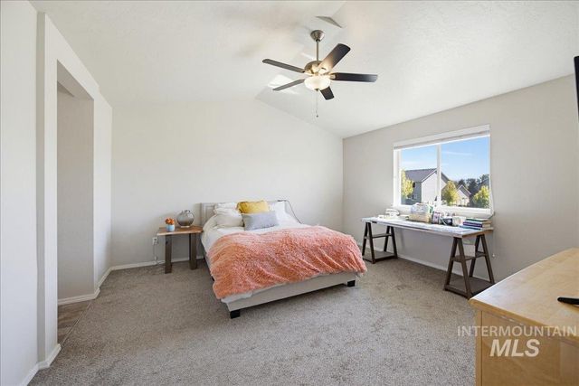 8132 S Red Shine Ave, Boise, ID 83709