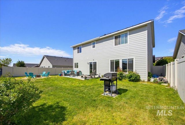 8132 S Red Shine Ave, Boise, ID 83709