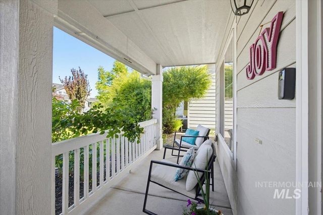 8132 S Red Shine Ave, Boise, ID 83709