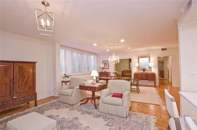 2734 Peachtree Road NW C101, Atlanta, GA 30305
