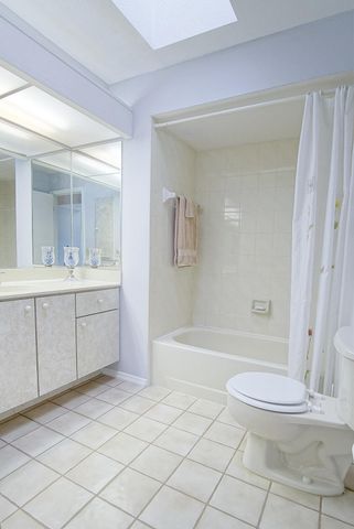 121 SE Lakehurst Drive, Port St. Lucie, Port St Lucie, FL 34983