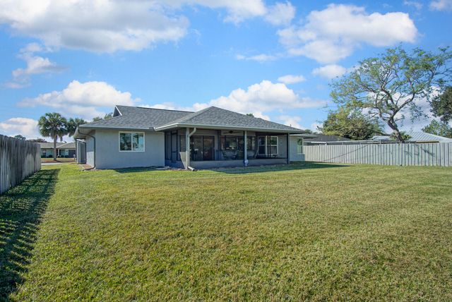 121 SE Lakehurst Drive, Port St. Lucie, Port St Lucie, FL 34983
