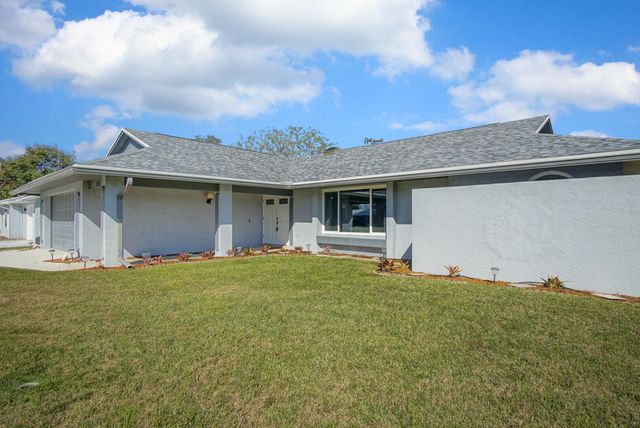 121 SE Lakehurst Drive, Port St. Lucie, Port St Lucie, FL 34983