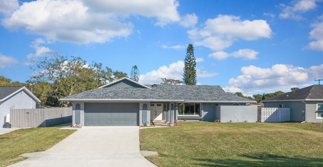 121 SE Lakehurst Drive, Port St. Lucie, Port St Lucie, FL 34983