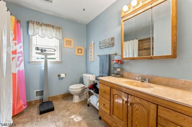 46 Meredith Rd, Edison Twp., NJ 08817
