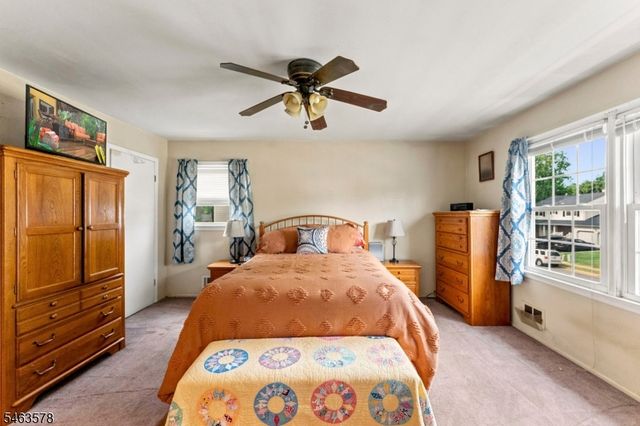 46 Meredith Rd, Edison Twp., NJ 08817