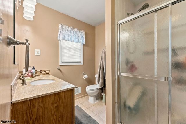 46 Meredith Rd, Edison Twp., NJ 08817