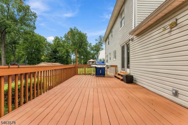 46 Meredith Rd, Edison Twp., NJ 08817