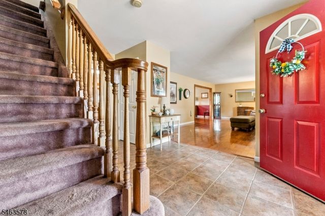 46 Meredith Rd, Edison Twp., NJ 08817