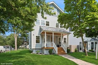 2343 Hastings Avenue, Evanston, IL 60201