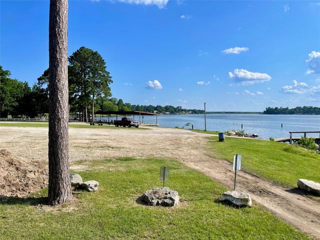 520 Lake Shore Drive, Trinity, TX 75862