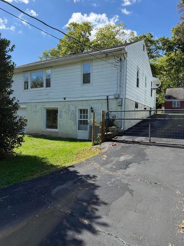 318 Creekview Drive, Paris, KY 40361