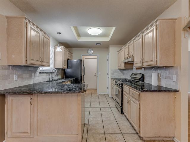 2904 Canyon Oaks Court, Norman, OK 73071