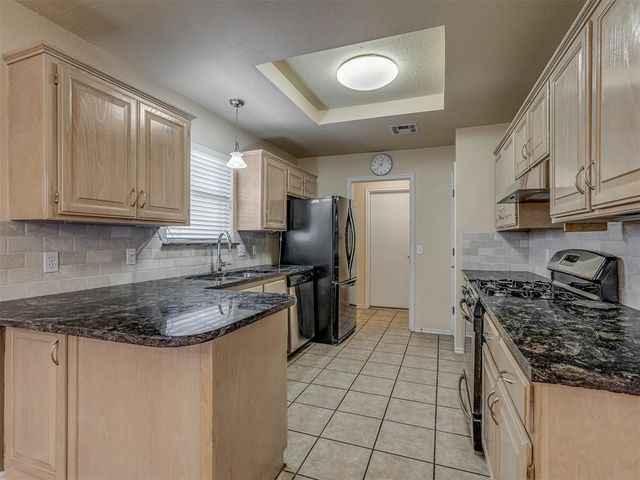 2904 Canyon Oaks Court, Norman, OK 73071
