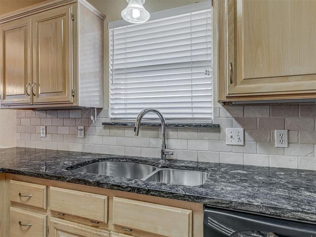 2904 Canyon Oaks Court, Norman, OK 73071