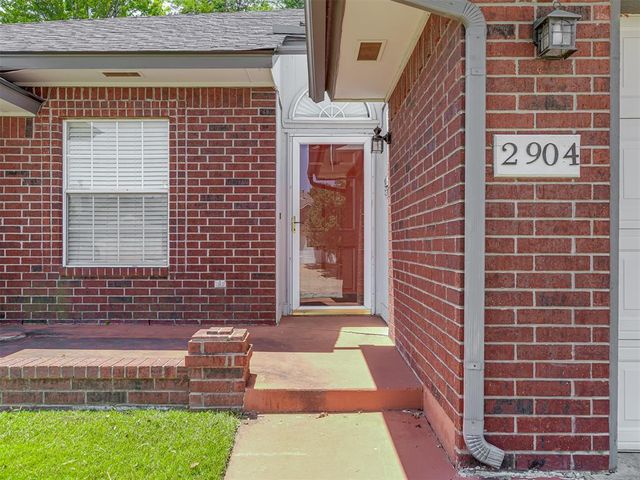 2904 Canyon Oaks Court, Norman, OK 73071