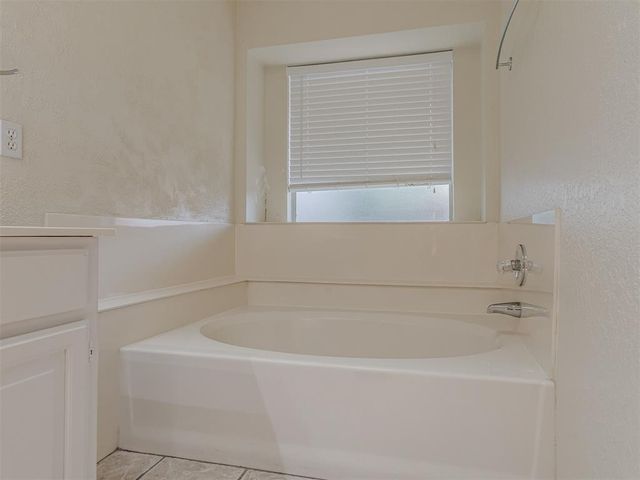 2904 Canyon Oaks Court, Norman, OK 73071