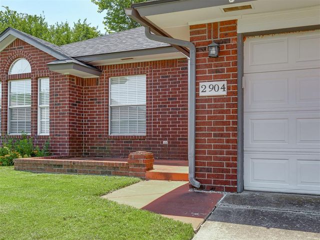 2904 Canyon Oaks Court, Norman, OK 73071