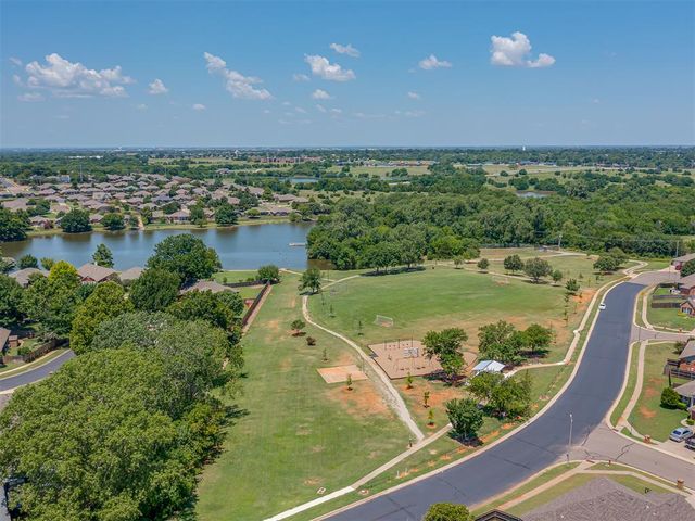 2904 Canyon Oaks Court, Norman, OK 73071