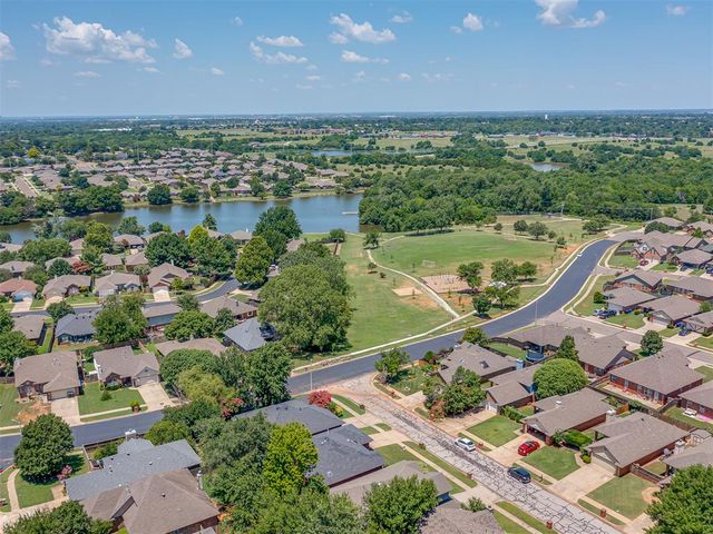 2904 Canyon Oaks Court, Norman, OK 73071