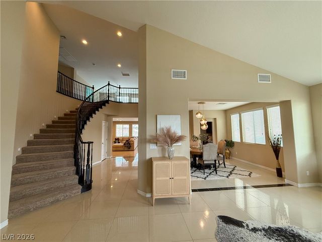 7276 White Bloom Avenue, Las Vegas, NV 89117