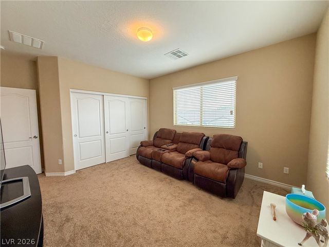 7276 White Bloom Avenue, Las Vegas, NV 89117