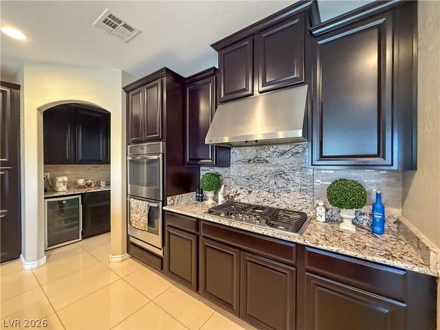 7276 White Bloom Avenue, Las Vegas, NV 89117