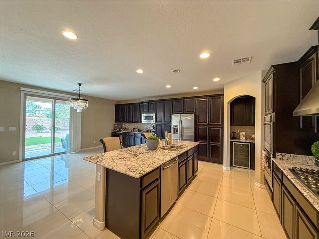 7276 White Bloom Avenue, Las Vegas, NV 89117