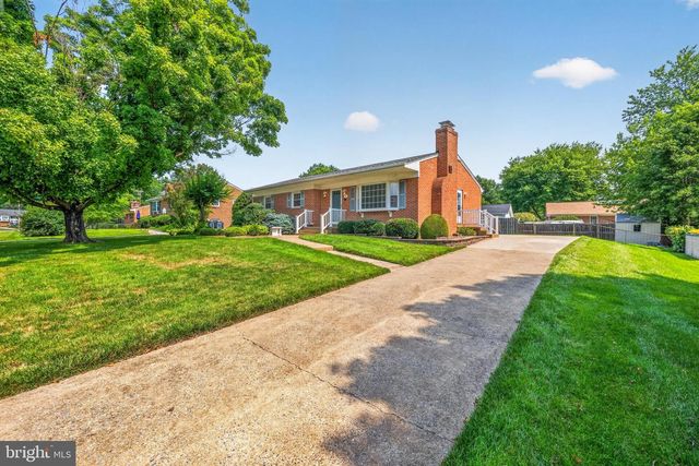 19 HAMILTON TERRACE DR, Hamilton, VA 20158