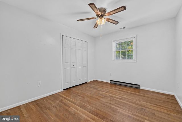 19 HAMILTON TERRACE DR, Hamilton, VA 20158