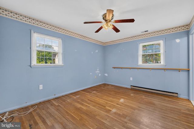 19 HAMILTON TERRACE DR, Hamilton, VA 20158