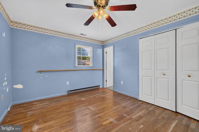 19 HAMILTON TERRACE DR, Hamilton, VA 20158