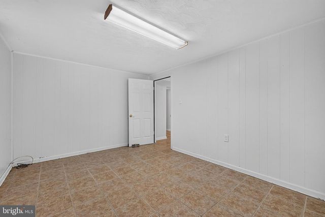 19 HAMILTON TERRACE DR, Hamilton, VA 20158