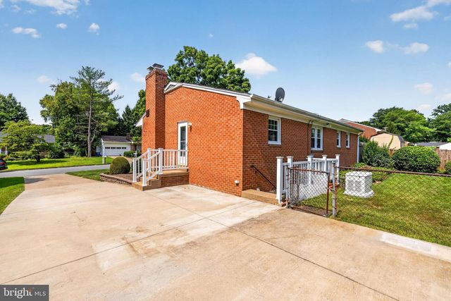 19 HAMILTON TERRACE DR, Hamilton, VA 20158