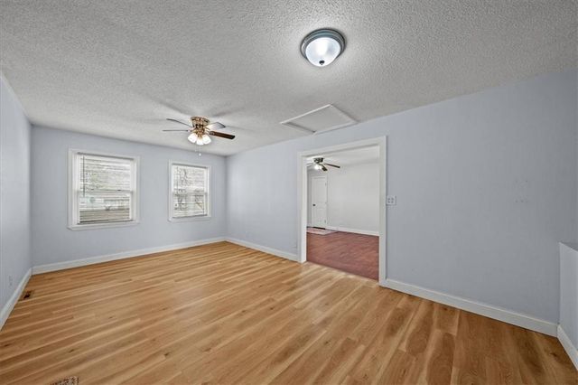 16501 E 3RD Street, Independence, MO 64056