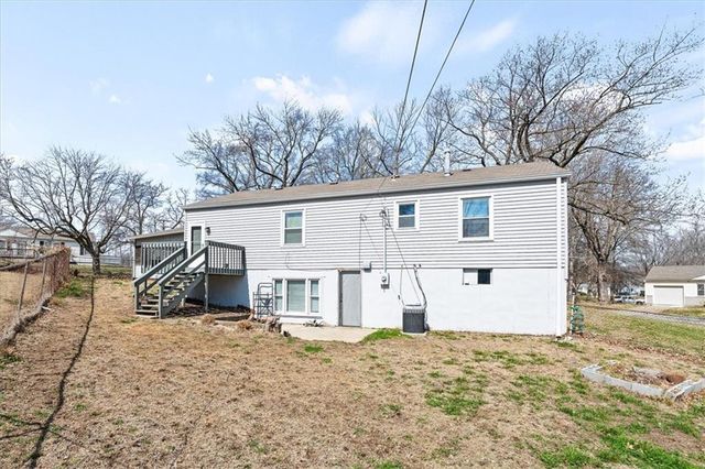 16501 E 3RD Street, Independence, MO 64056