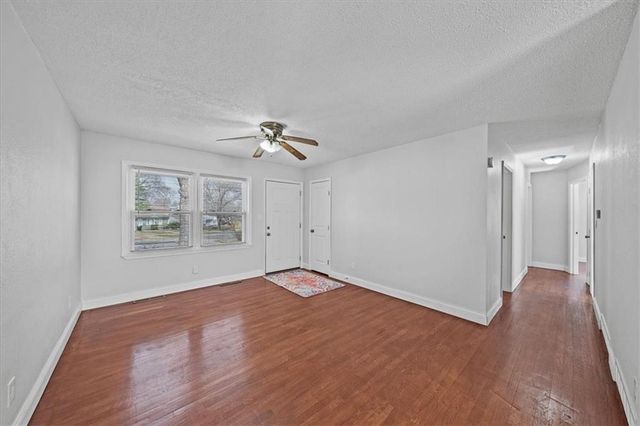 16501 E 3RD Street, Independence, MO 64056