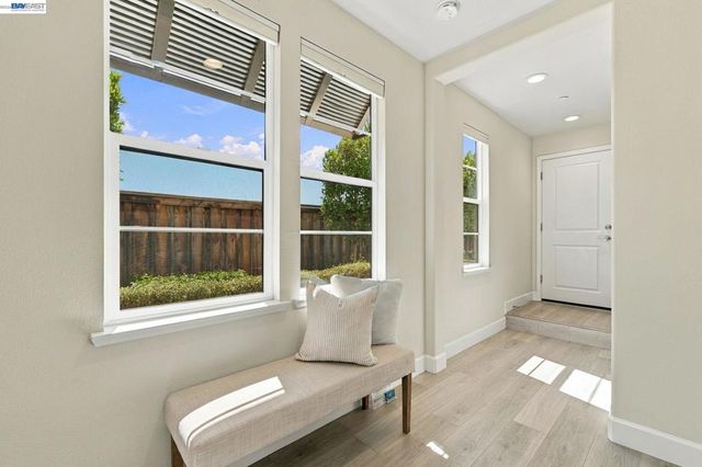 37508 Zephyr Ter, Fremont, CA 94536