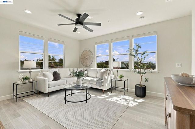 37508 Zephyr Ter, Fremont, CA 94536